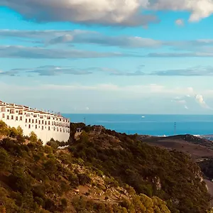 38 Casares